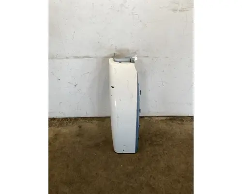 FREIGHTLINER Cascadia 113 Fender Extension