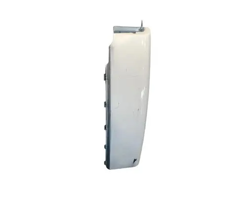 FREIGHTLINER Cascadia 113 Fender Extension