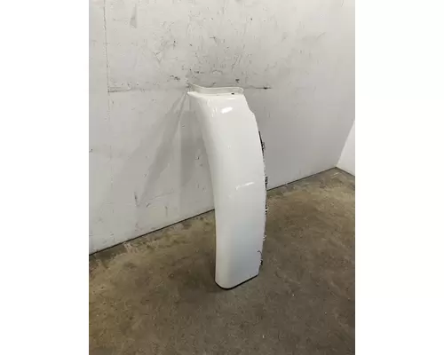 FREIGHTLINER Cascadia 113 Fender Extension
