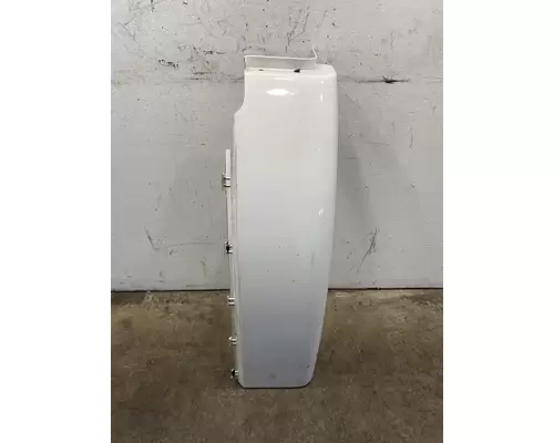 FREIGHTLINER Cascadia 113 Fender Extension