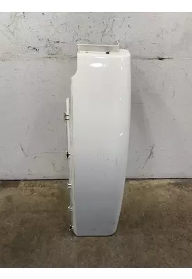 FREIGHTLINER Cascadia 113 Fender Extension