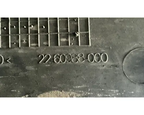 FREIGHTLINER Cascadia 113 Fender Extension