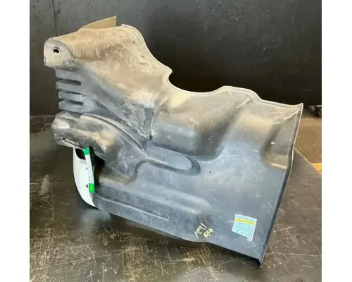 FREIGHTLINER Cascadia 113 Fender Extension