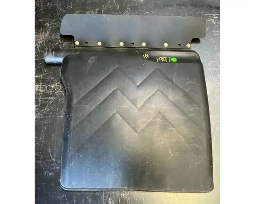 FREIGHTLINER Cascadia 113 Fender