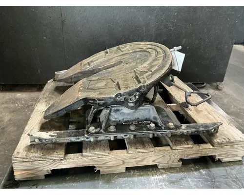 FREIGHTLINER Cascadia 113 Fifth Wheel