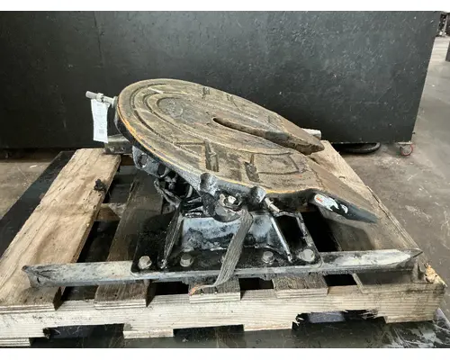 FREIGHTLINER Cascadia 113 Fifth Wheel