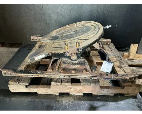 FREIGHTLINER Cascadia 113 Fifth Wheel
