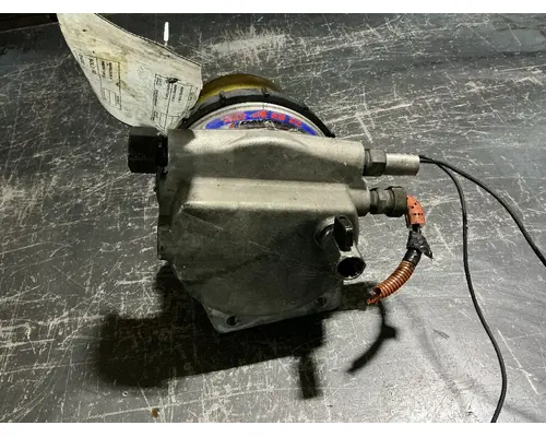 FREIGHTLINER Cascadia 113 FilterWater Separator