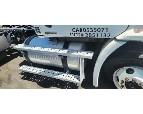 FREIGHTLINER Cascadia 113 Fuel Tank