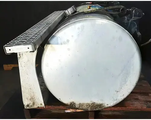 FREIGHTLINER Cascadia 113 Fuel Tank