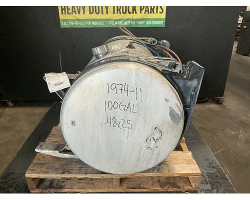 FREIGHTLINER Cascadia 113 Fuel Tank