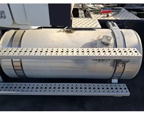 FREIGHTLINER Cascadia 113 Fuel Tank