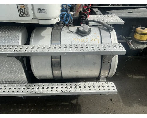 FREIGHTLINER Cascadia 113 Fuel Tank