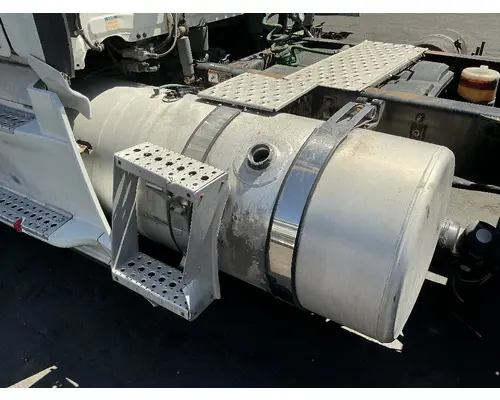 FREIGHTLINER Cascadia 113 Fuel Tank