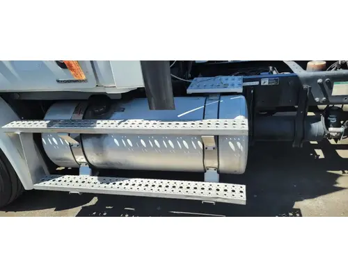 FREIGHTLINER Cascadia 113 Fuel Tank