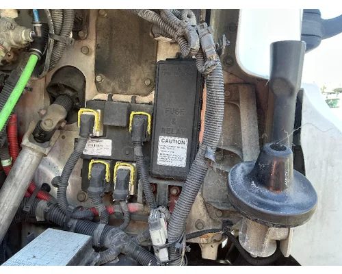 FREIGHTLINER Cascadia 113 Hood Support