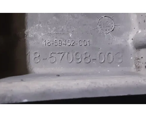 FREIGHTLINER Cascadia 113 Hood Support