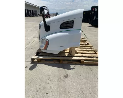 FREIGHTLINER Cascadia 113 Hood