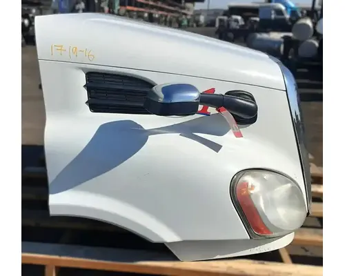 FREIGHTLINER Cascadia 113 Hood