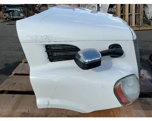 FREIGHTLINER Cascadia 113 Hood