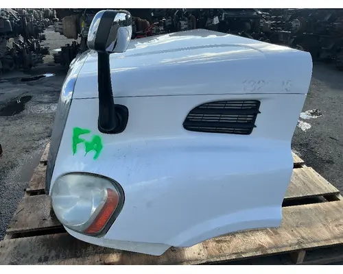 FREIGHTLINER Cascadia 113 Hood