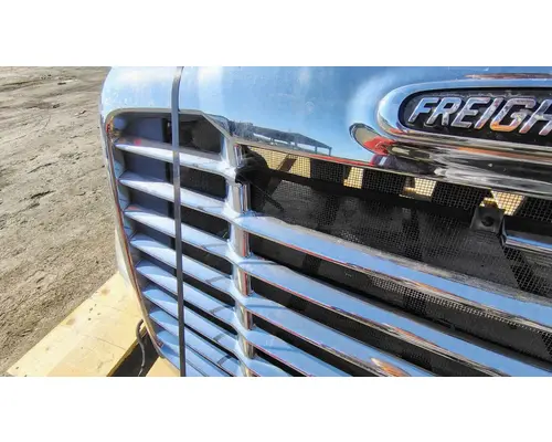 FREIGHTLINER Cascadia 113 Hood