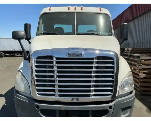 FREIGHTLINER Cascadia 113 Hood