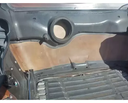 FREIGHTLINER Cascadia 113 Hood