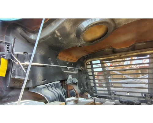 FREIGHTLINER Cascadia 113 Hood