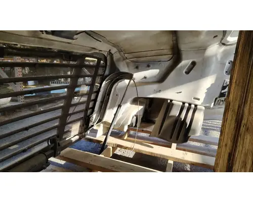 FREIGHTLINER Cascadia 113 Hood