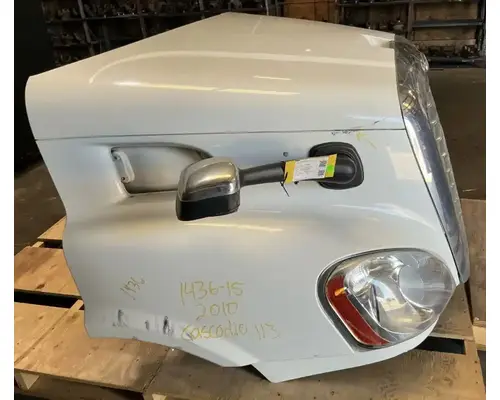 FREIGHTLINER Cascadia 113 Hood