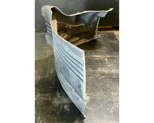 FREIGHTLINER Cascadia 113 Inner Fender