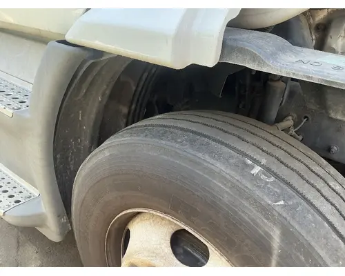 FREIGHTLINER Cascadia 113 Inner Fender