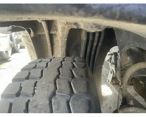 FREIGHTLINER Cascadia 113 Inner Fender