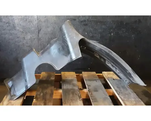 FREIGHTLINER Cascadia 113 Inner Fender