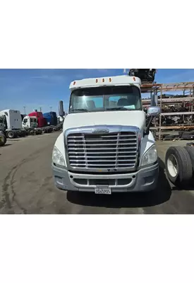FREIGHTLINER Cascadia 113 Parts Vehicles