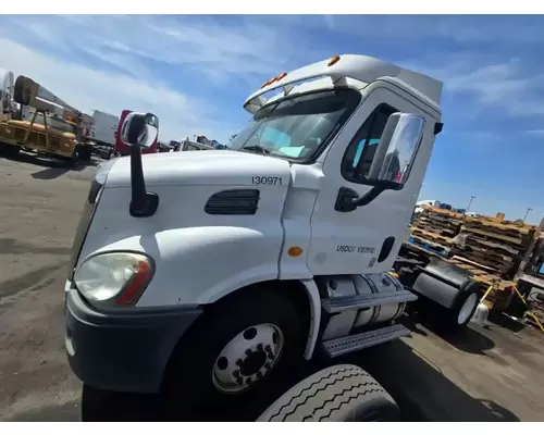 FREIGHTLINER Cascadia 113 Parts Vehicles