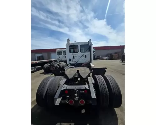 FREIGHTLINER Cascadia 113 Parts Vehicles