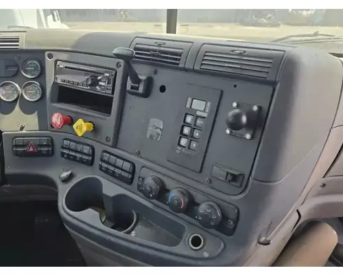 FREIGHTLINER Cascadia 113 Parts Vehicles