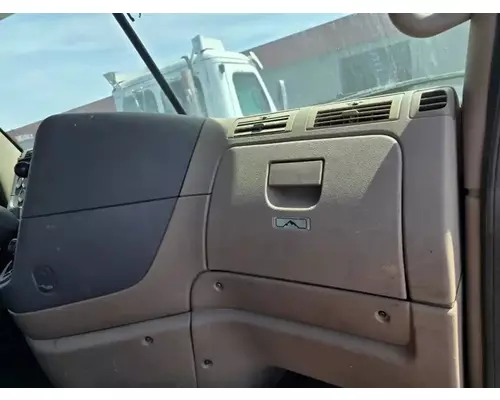FREIGHTLINER Cascadia 113 Parts Vehicles