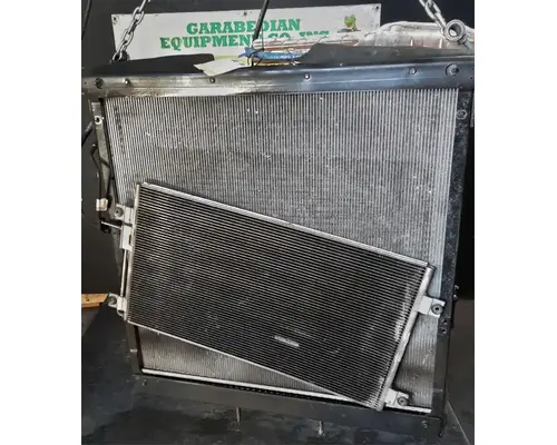 FREIGHTLINER Cascadia 113 Radiator