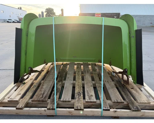 FREIGHTLINER Cascadia 113 Roof Assembly