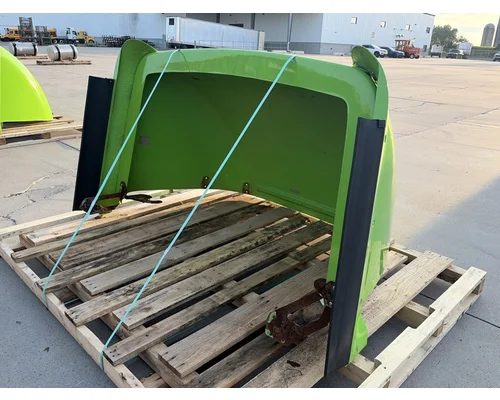 FREIGHTLINER Cascadia 113 Roof Assembly