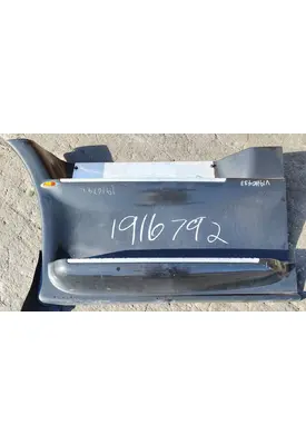 FREIGHTLINER Cascadia 113 Side Fairing