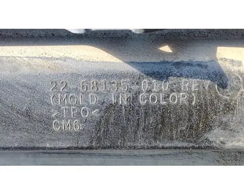 FREIGHTLINER Cascadia 113 Side Fairing