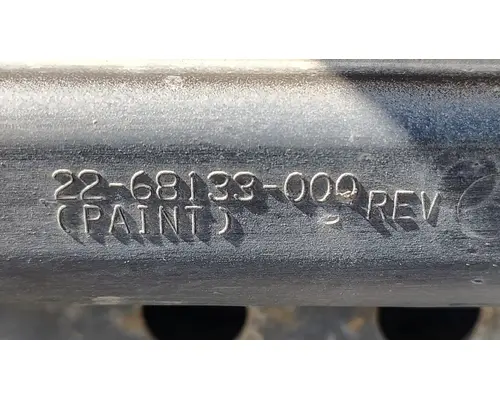 FREIGHTLINER Cascadia 113 Side Fairing