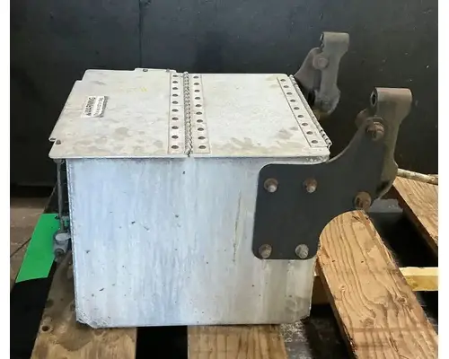 FREIGHTLINER Cascadia 113 Tool Box