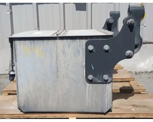 FREIGHTLINER Cascadia 113 Tool Box