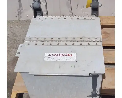 FREIGHTLINER Cascadia 113 Tool Box