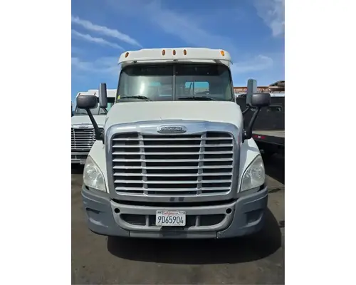 FREIGHTLINER Cascadia 113 Vehicle For Sale